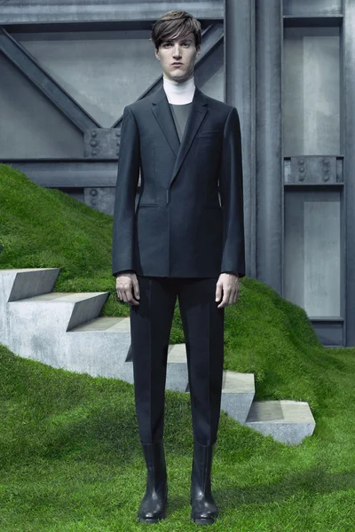 Look 3